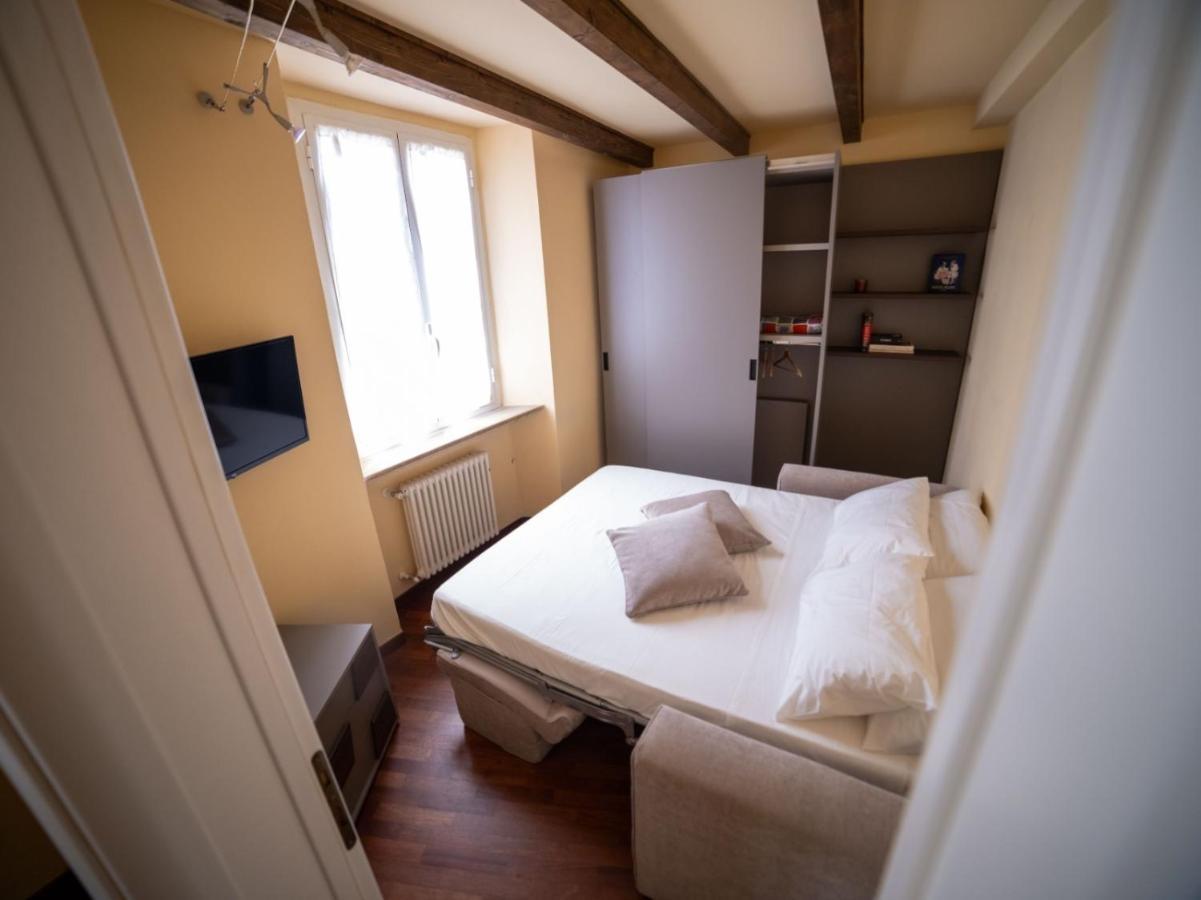 Aicha House Apartment ลีวอร์โน ภายนอก รูปภาพ