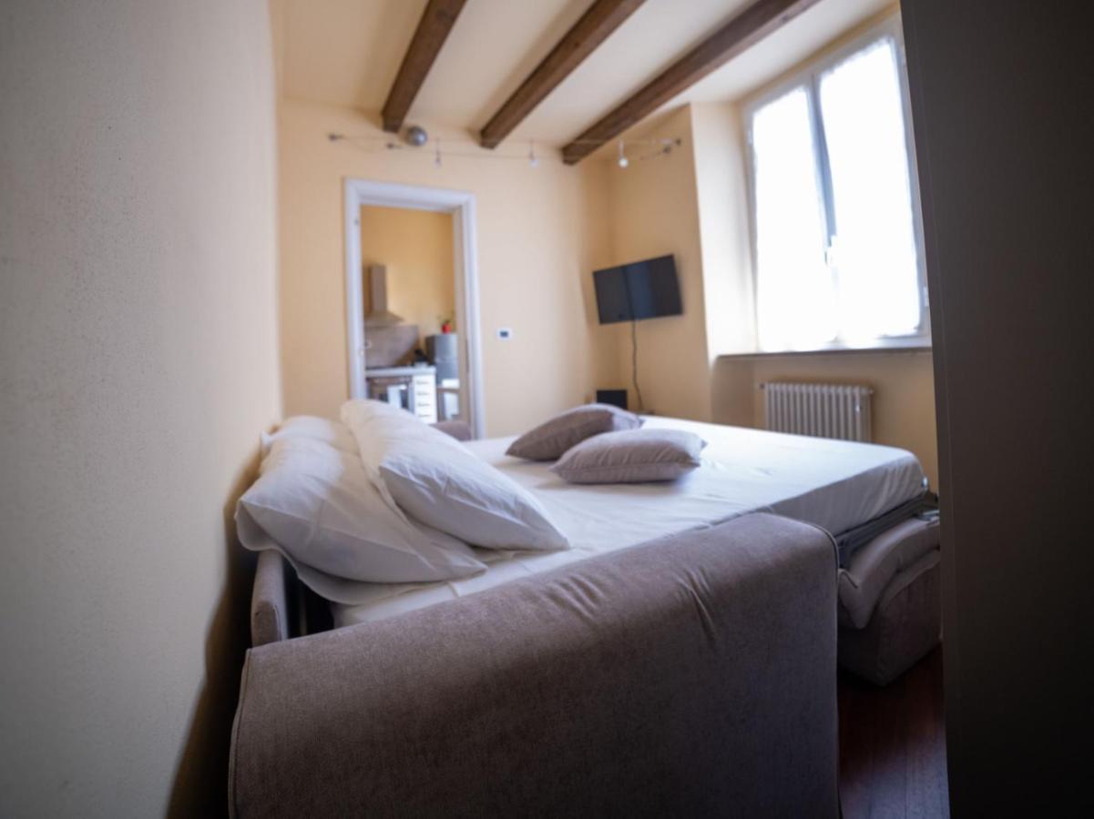 Aicha House Apartment ลีวอร์โน ภายนอก รูปภาพ